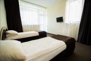 Гостиница Вилла Александрия Судак Стандартный двухместный номер с 1 кроватью или 2 отдельными кроватями-7